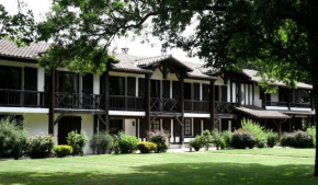 Гостиница Auberge des Pins  Сабр